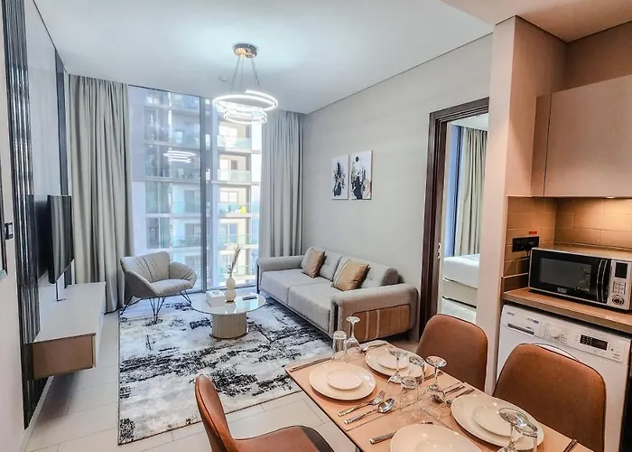 Stay By Latinem Luxury 2Br Holiday Home Cvr B2008 Near Burj Khalifa