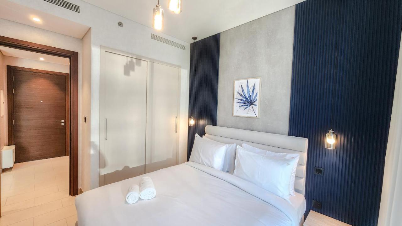 By Latinem Luxury 2br Holiday Cvr B2008 Near Burj Khalifa Apartment Dubai